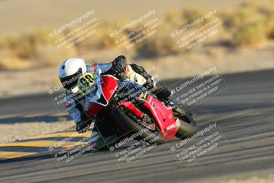 media/Nov-17-2024-CVMA (Sun) [[1fec520723]]/Race 17-Amateur Supersport Middleweight/